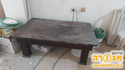שולחן סלון מעץ חזק