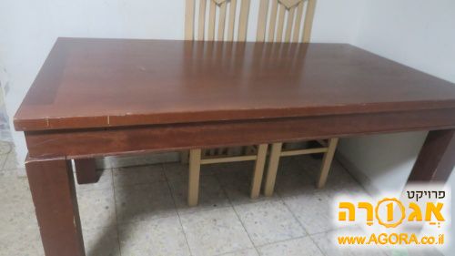 שולחן מעץ מלא