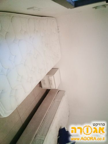 זוג מזרונים