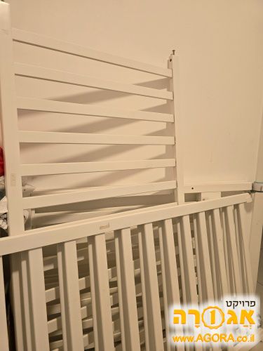 מיטת תינוק ללא מזרן