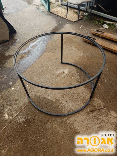 בסיס לשולחן עגול