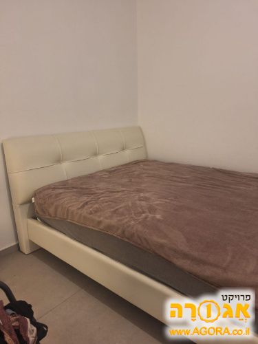 בסיס למיטה זוגית 1.60
