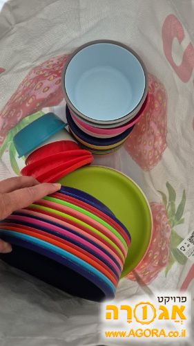 צלחות פלסטיק
