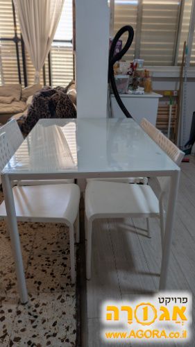 שולחן פינת אוכל