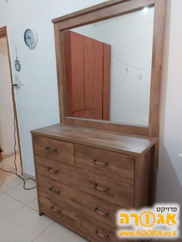 שידת איפור