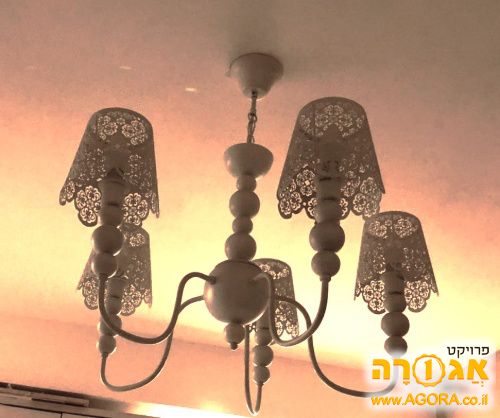 מנורת שנדלייר לבנה 5 קנים