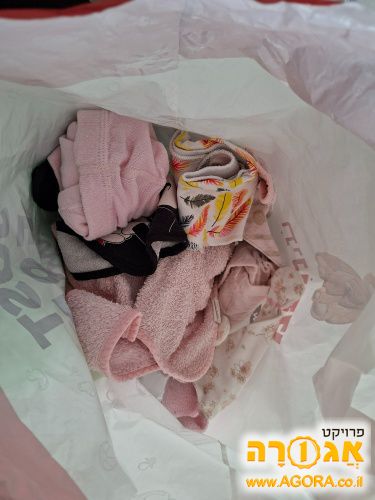 גרביונים וסינרים לילדות