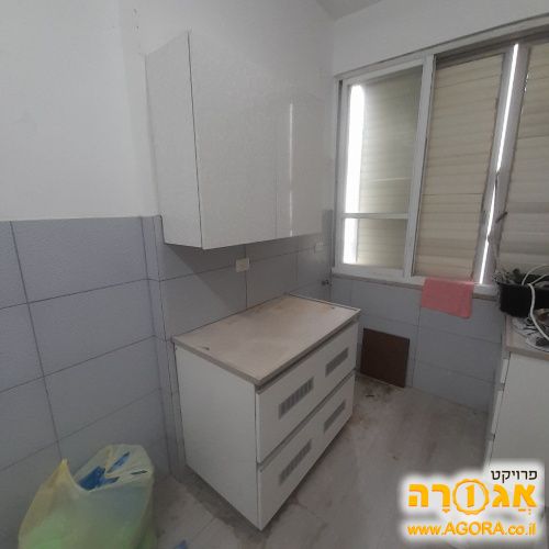 ארון מטבח ושיש