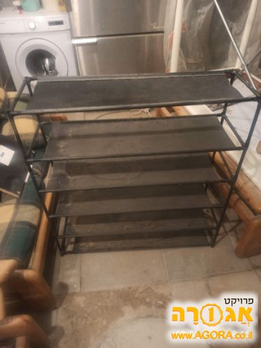 מדפים לנעליים