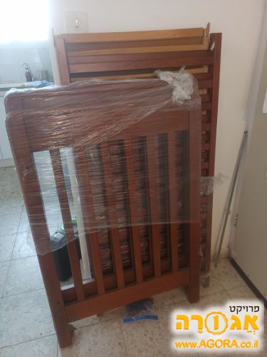 מיטת תינוק