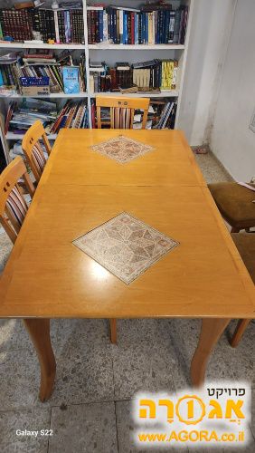שולחן פינת אוכל