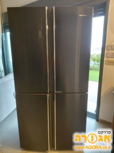 מקרר הייסנס 4 דלתות שחור