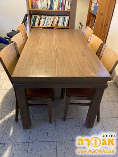 שולחן אוכל לעד 10 סועדים