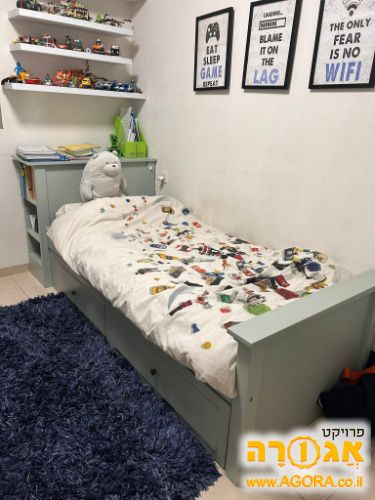 מיטת חבר + ארונית