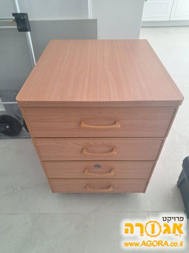 שידת מגירות