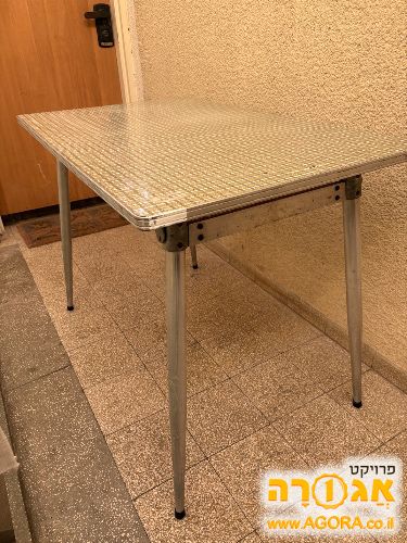 שולחן