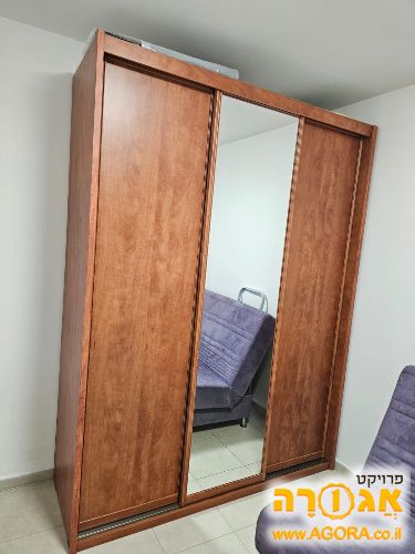 ארון הזזה