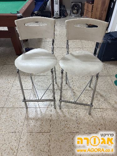 כיסאות