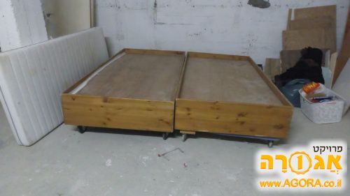 שתי מיטות יחיד (מיטה יהודית)