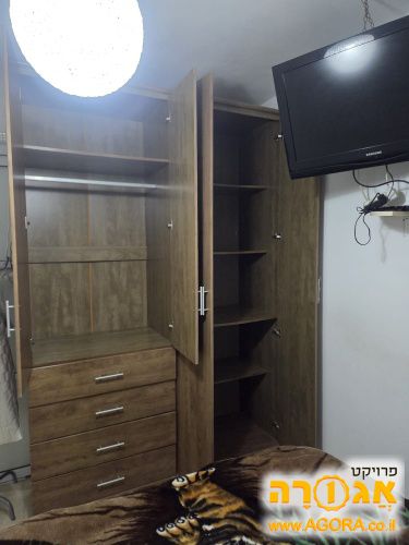 ארון בגדים