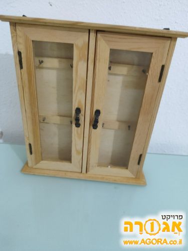 מתקן תכשיטים לבנות
