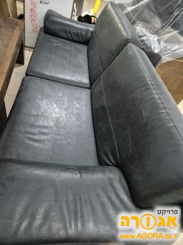 ספות שחורות