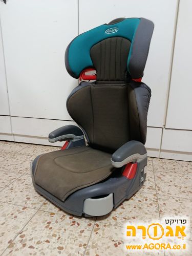 מושב ילד למכונית