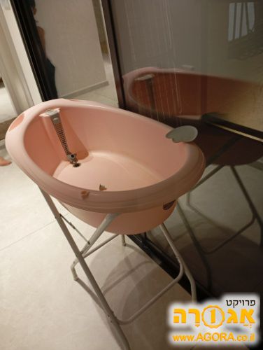 אמבטיה לתינוקת