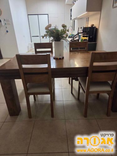 שולחן פינת אוכל