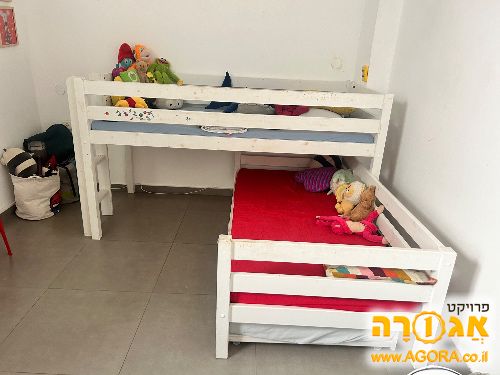 מיטת קומותיים בצורת L + מיטת חבר