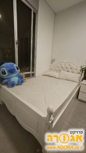 מיטה וחצי לנערה + שולחן כתיבה