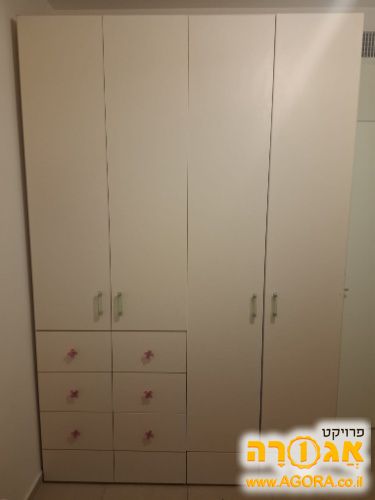 ארון ילדים 4 דלתות צבע שמנת