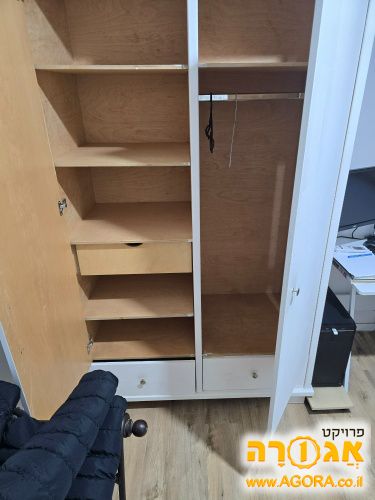 ארון בגדים