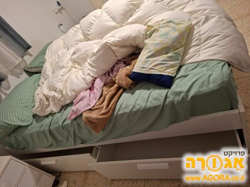 מיטה זוגית