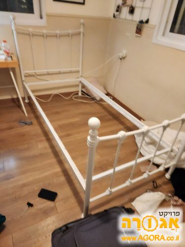 מיטה ומזרון 90/200 מצב מעולה! לילדה/נערה