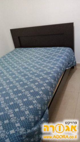 מיטה זוגית ומזרון
