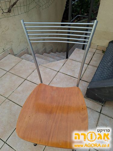 כסאות