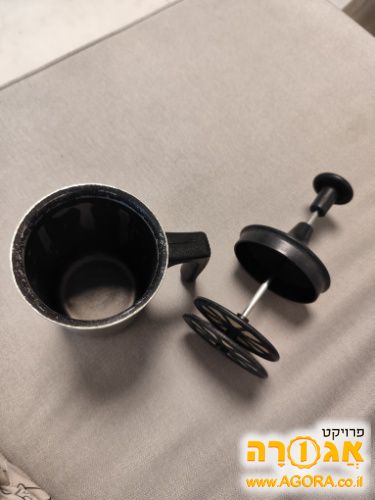 מקציף חלב ידני