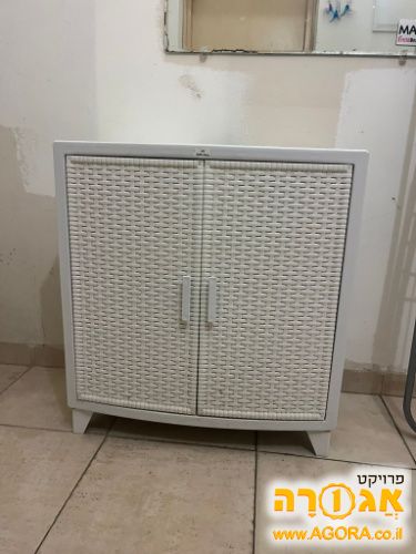 ארון כתר לאמבטיה