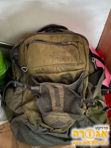 תיק גב של נורת'פייס