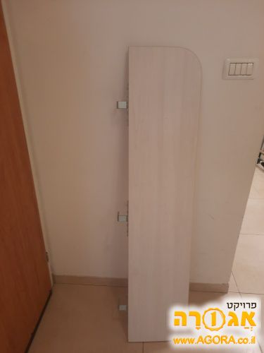 מעקה מיטה