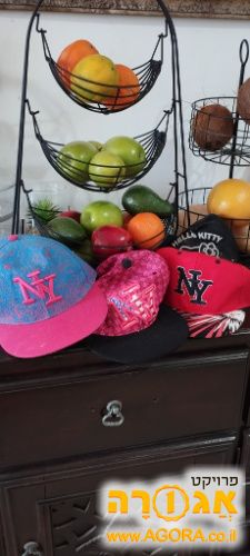 כובעים