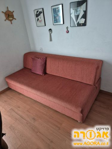 ספה שנפתחת למיטה