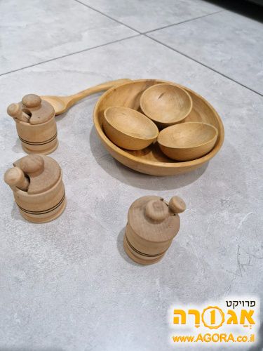 כלי הגשה ודקורציה מעץ