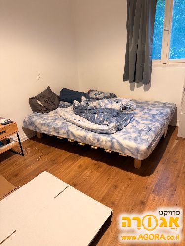 בסיס מיטה + 2 מזרונים מתחברים
