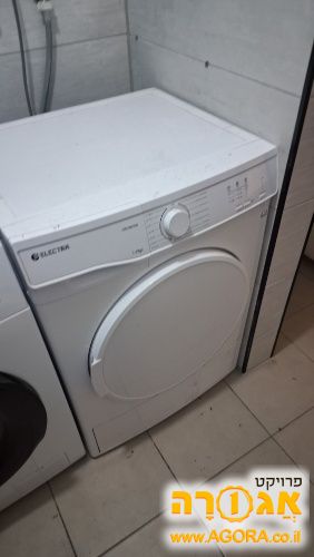 מייבש עובד שעושה רעש