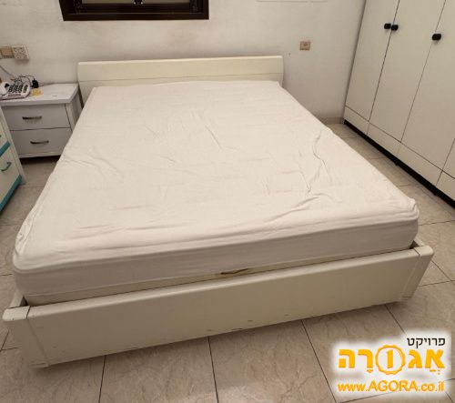 מיטה זוגית