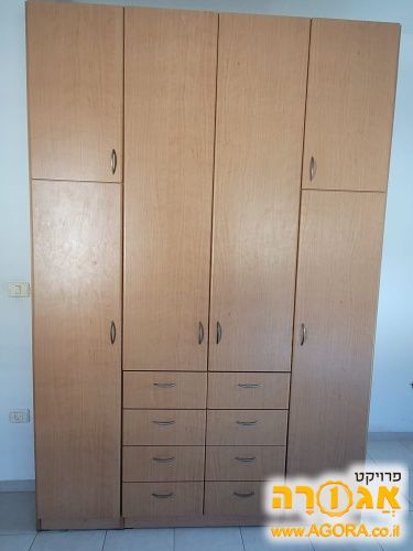 ארון בגדים