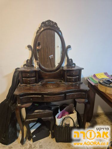 שידת איפור