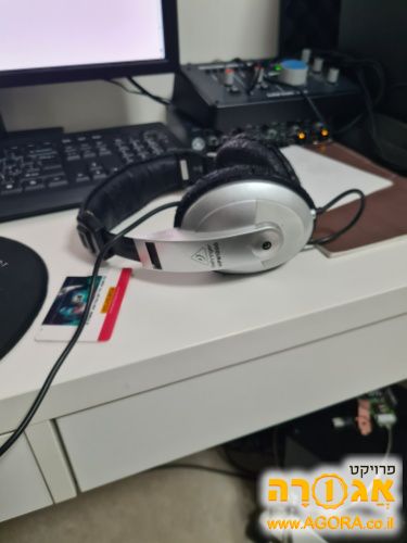 אוזניות אולפניות